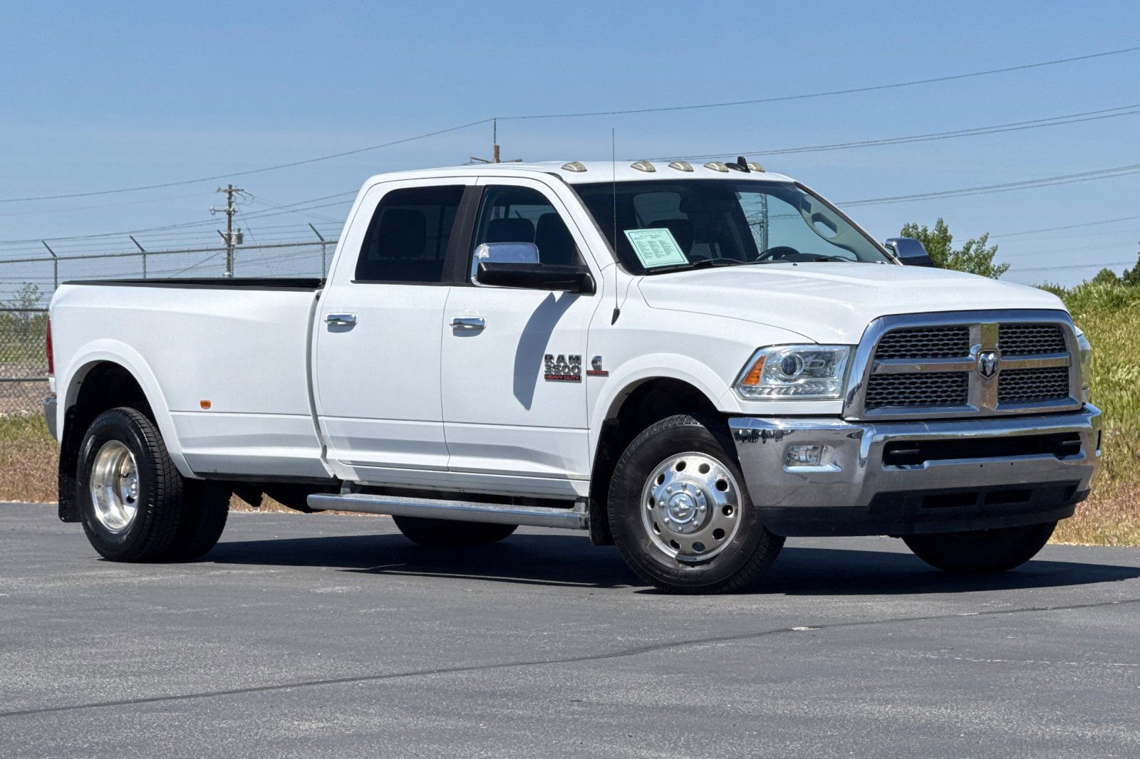 Used 2014 RAM 3500 Laramie RWD image 2