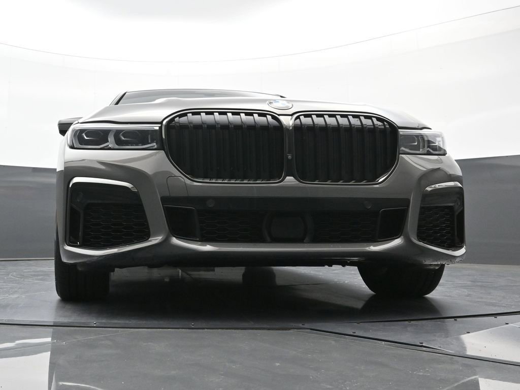 Used 2022 BMW 750i xDrive w/ Executive Package AWD/4WD image 23