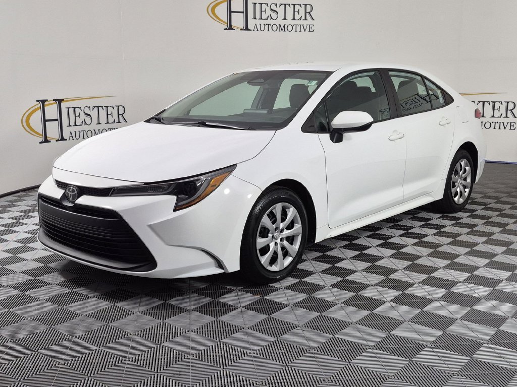 Used 2023 Toyota Corolla LE FWD image 9