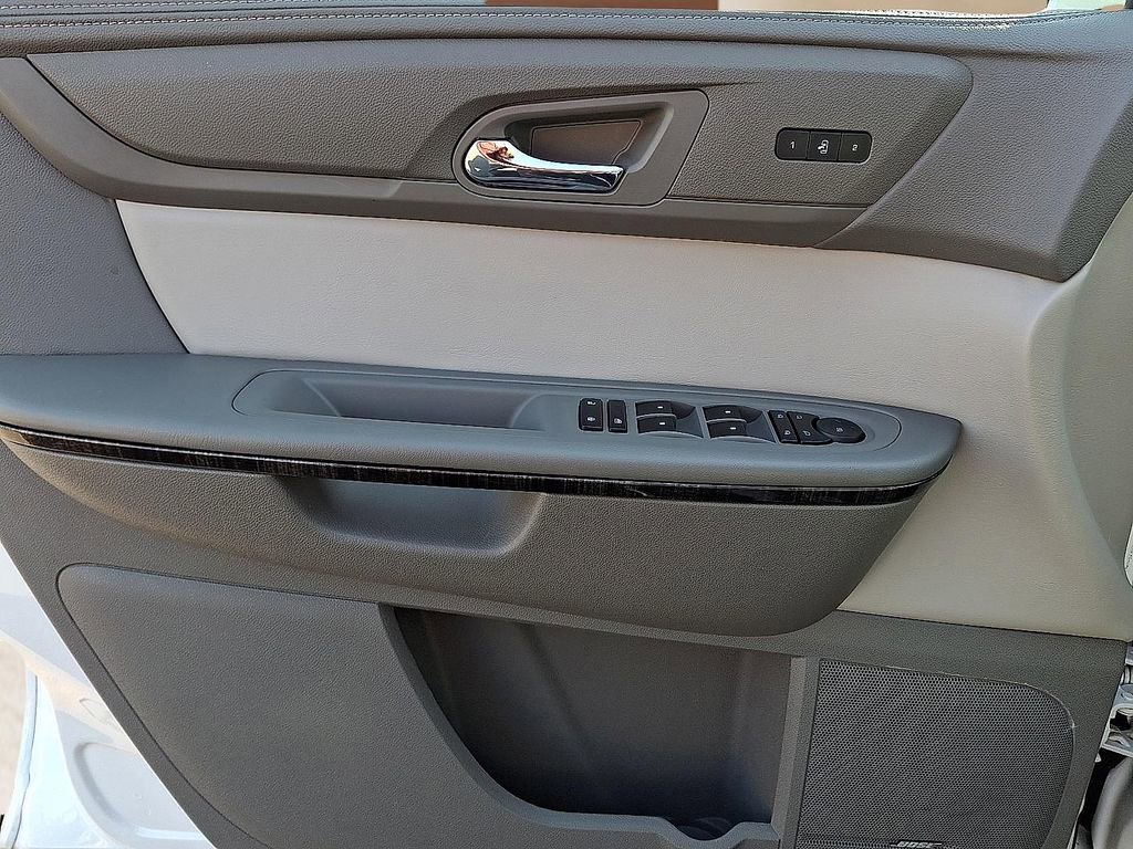 Used 2017 GMC Acadia Limited SLT image 14