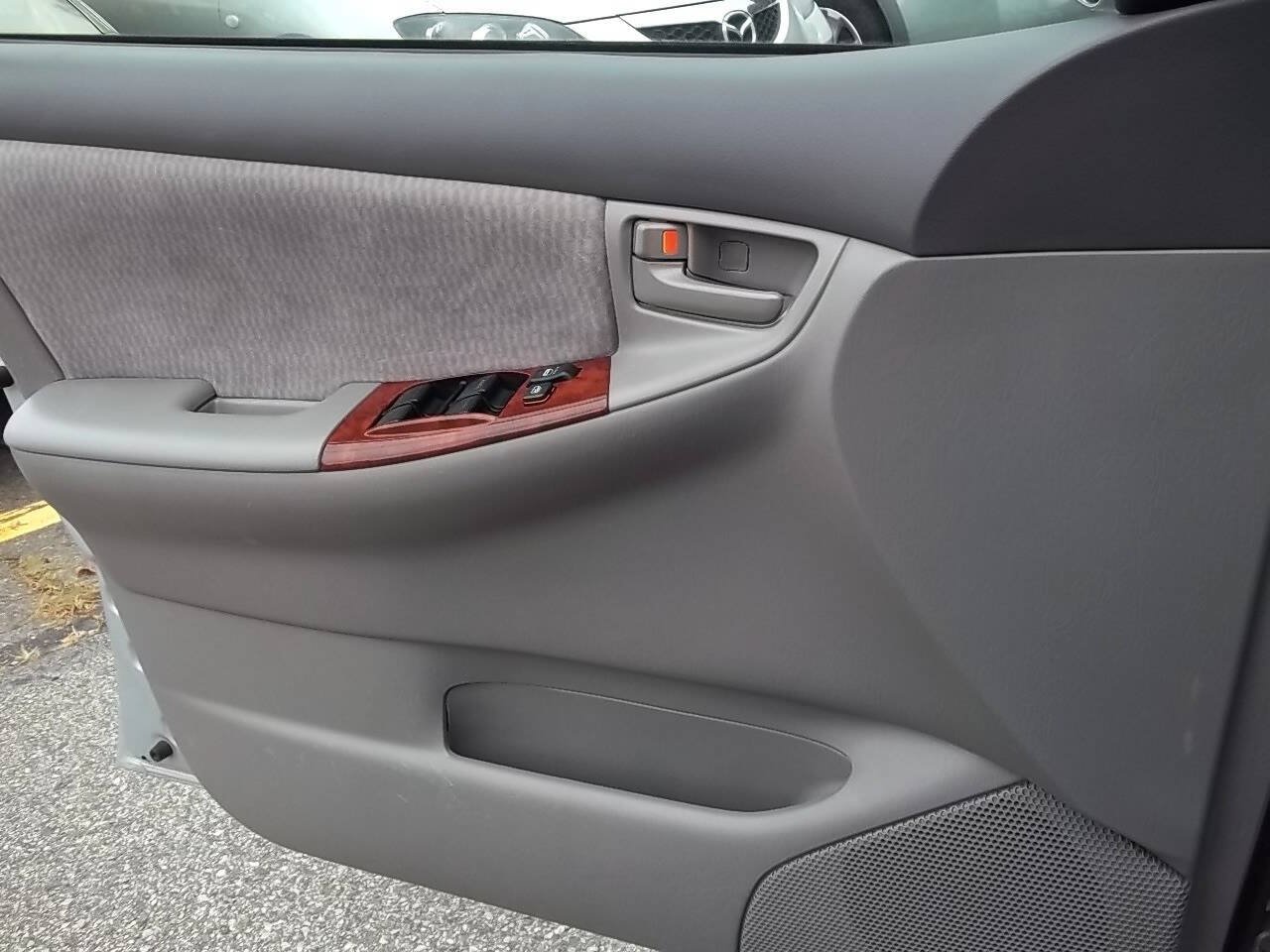 Used 2007 Toyota Corolla LE FWD image 13