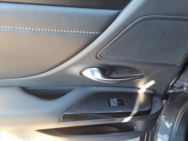 Used 2022 Lexus ES 350 w/ Premium Package image 13