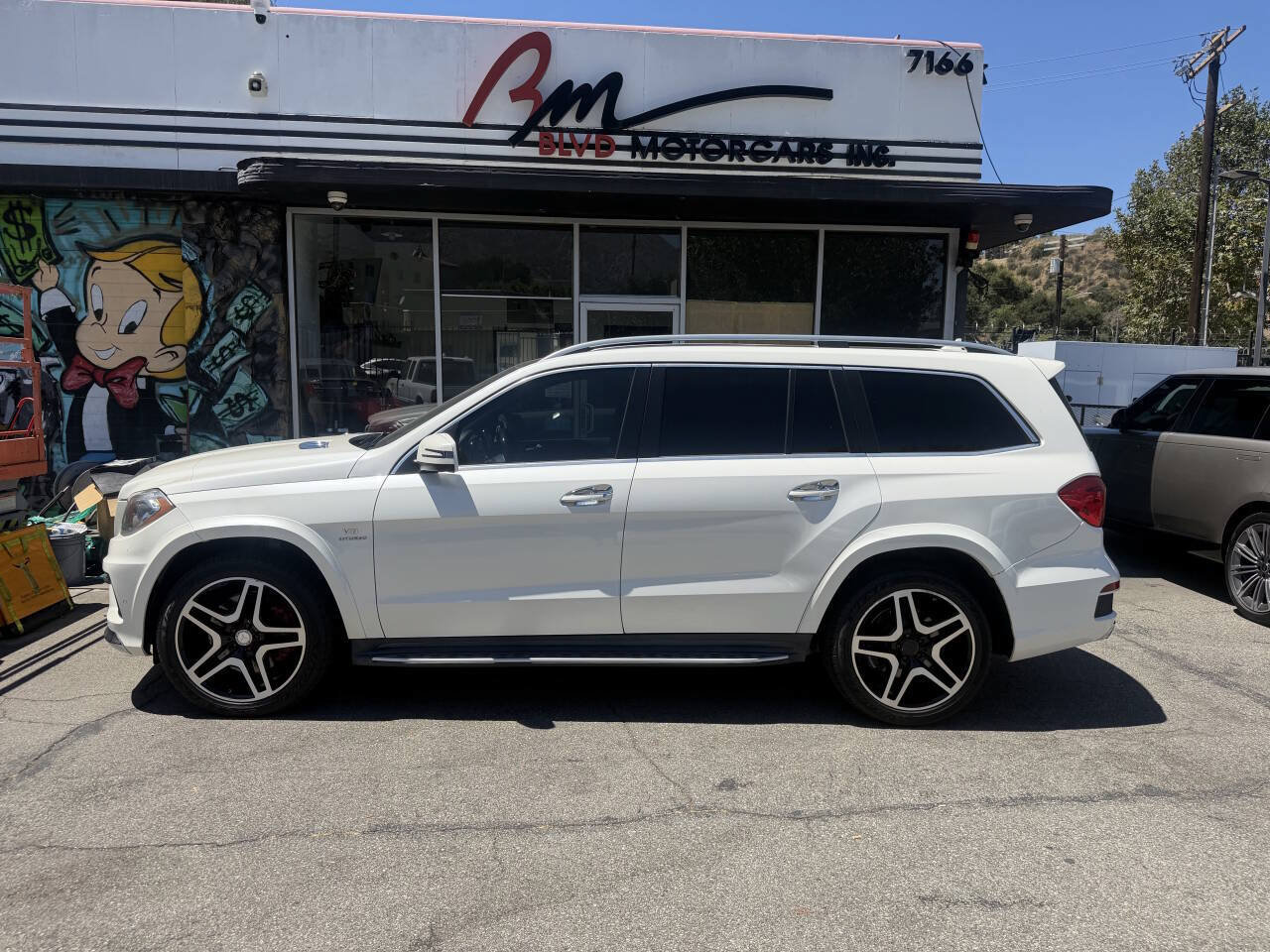 Used 2014 Mercedes-Benz GL 550 4MATIC image 3
