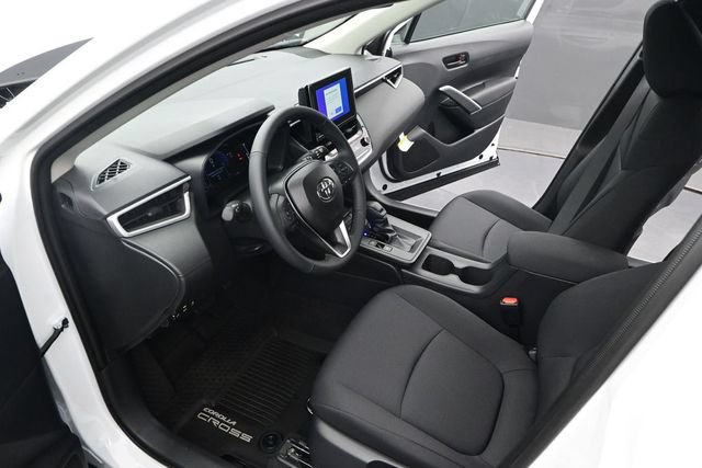 New 2026 Toyota Corolla Cross LE FWD image 4
