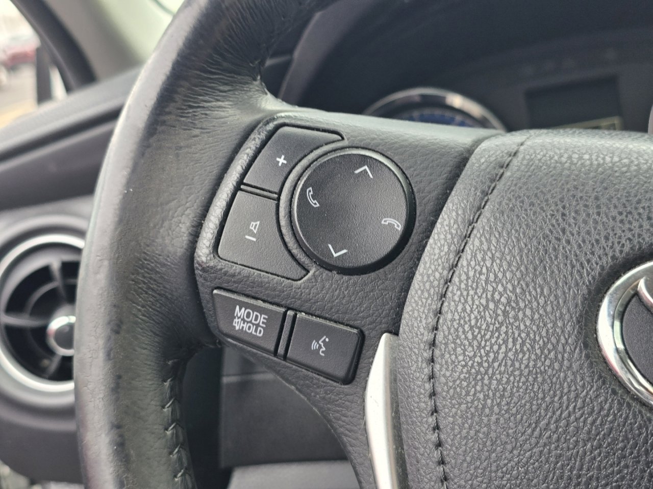 Used 2017 Toyota Corolla SE image 23