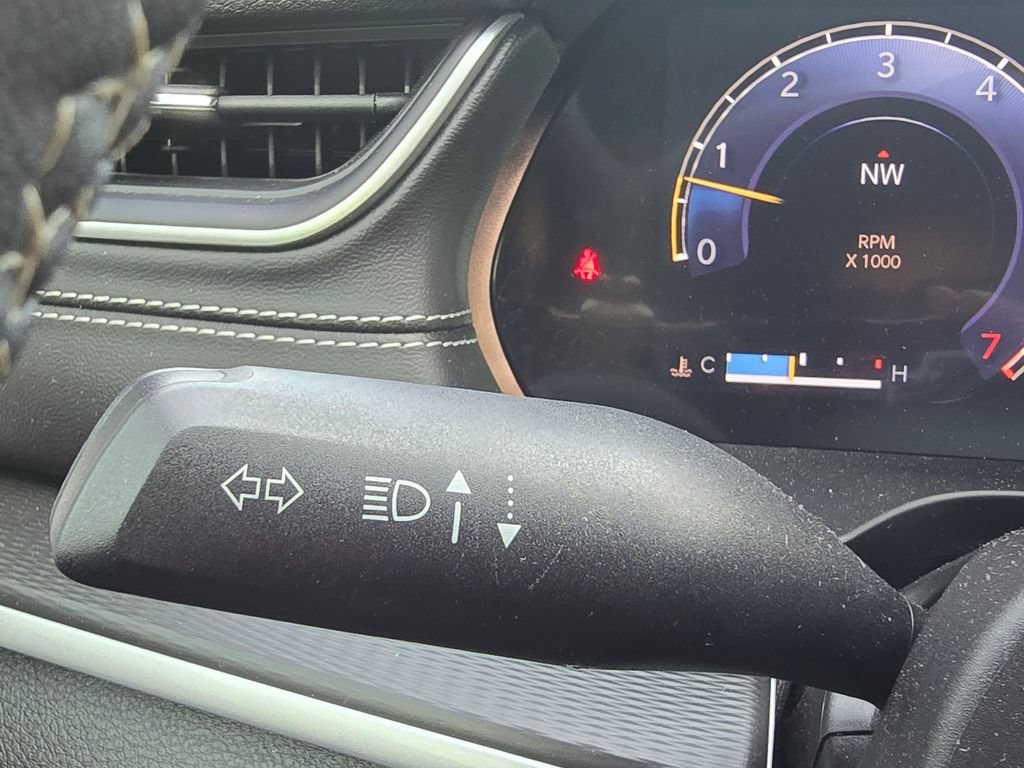 Used 2024 Jeep Grand Cherokee Altitude AWD/4WD image 29