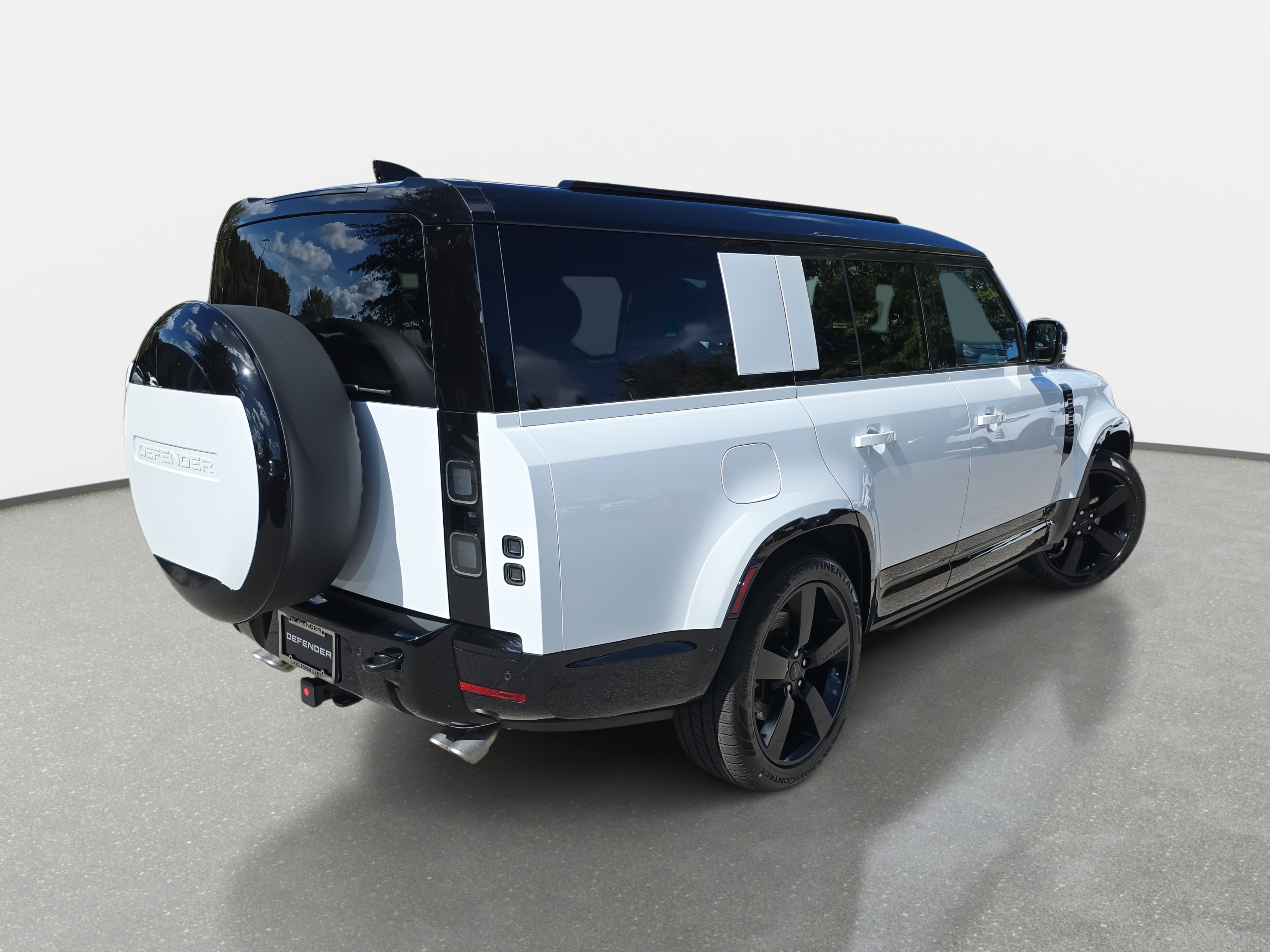 New 2026 Land Rover Defender 130 V8 image 5