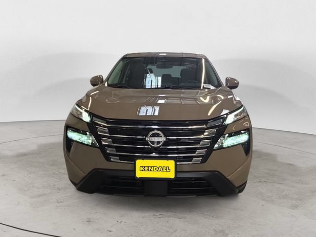 Used 2025 Nissan Rogue SV AWD/4WD image 2