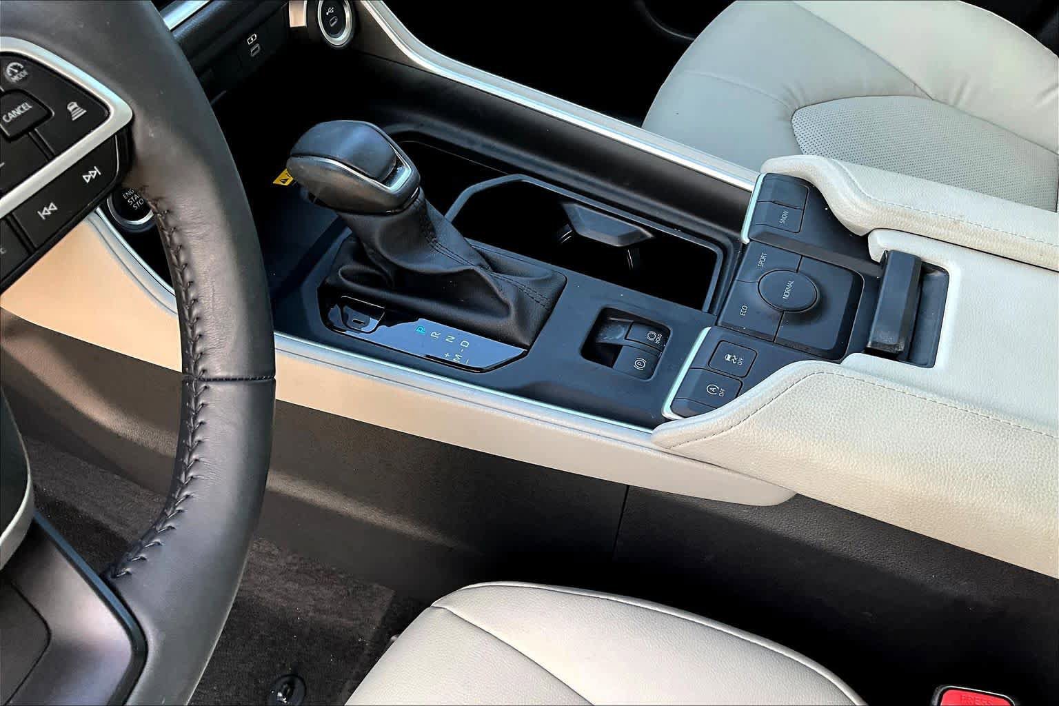 Used 2024 Toyota Grand Highlander XLE image 17