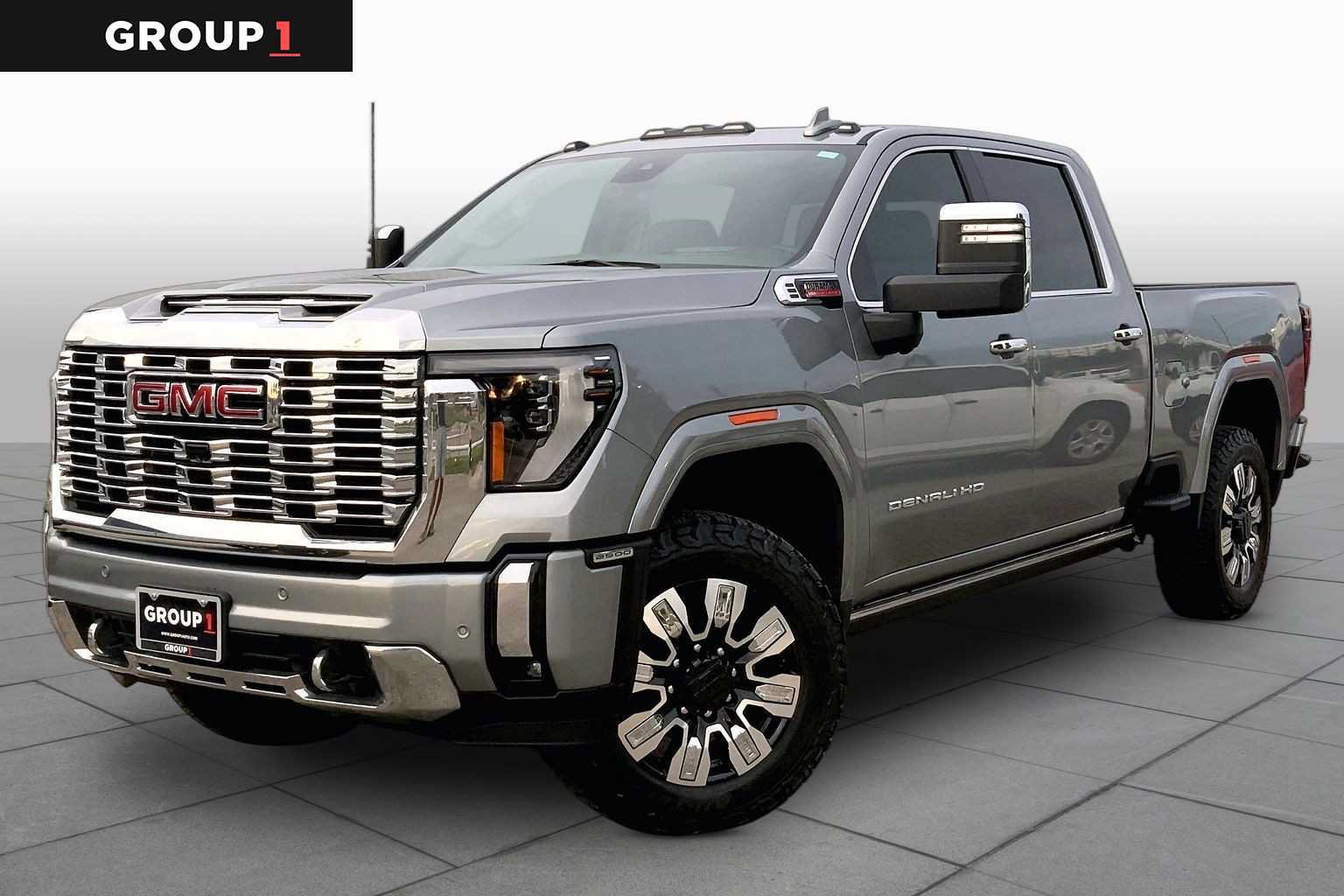 Used 2024 GMC Sierra 2500 Denali w/ Denali Reserve Package AWD/4WD image 1