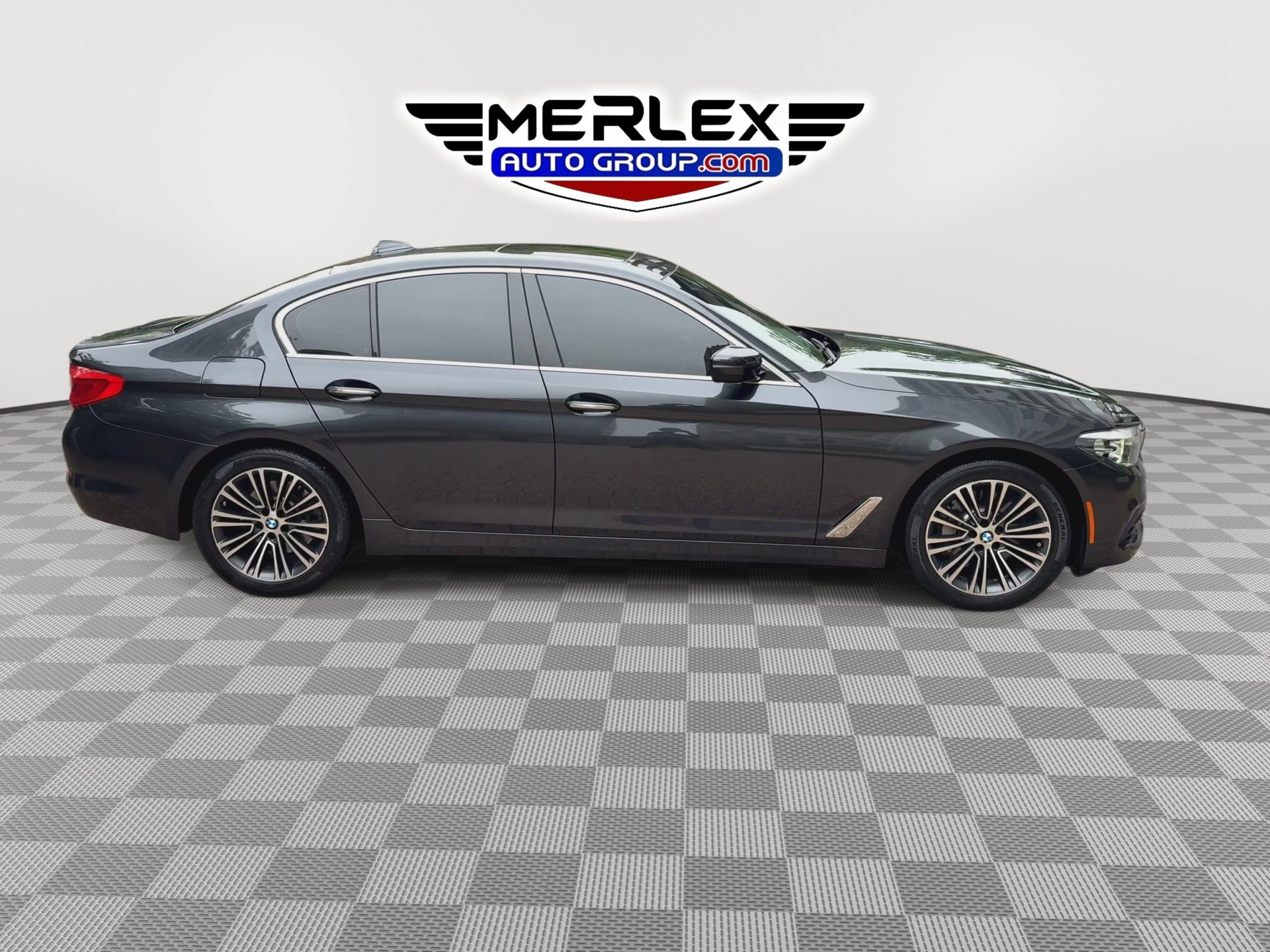 Used 2018 BMW 530i xDrive w/ Premium Package AWD/4WD image 9