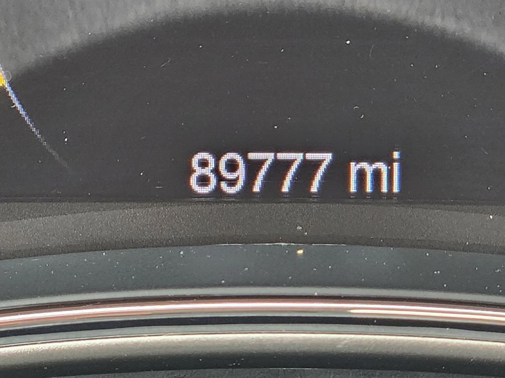 Used 2015 Jeep Grand Cherokee Limited w/ Luxury Group II image 26