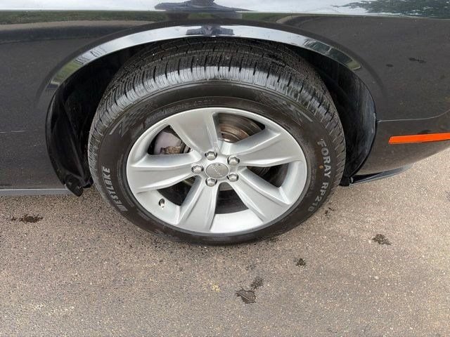 Used 2019 Dodge Challenger SXT RWD image 33