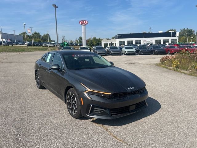 Used 2025 Kia K5 EX image 3