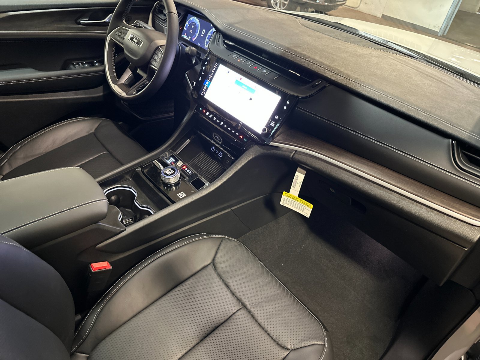 New 2026 Jeep Grand Cherokee Limited AWD/4WD image 15
