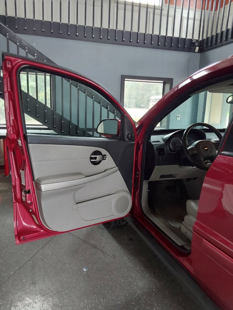Used 2006 Chevrolet Equinox LT w/ LT Preferred Equipment Group AWD/4WD image 12