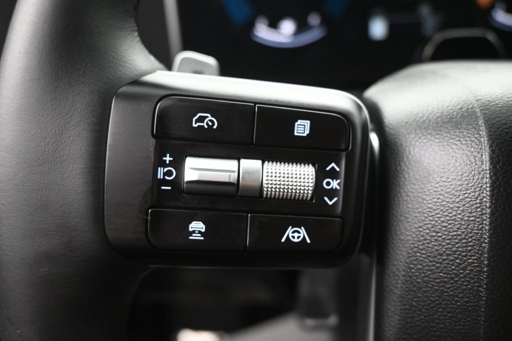 Used 2026 Hyundai Santa Fe SEL FWD image 18