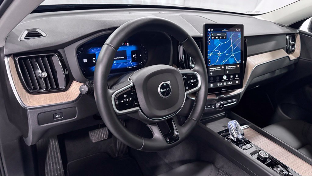 Certified 2026 Volvo XC60 B5 Plus AWD/4WD image 10
