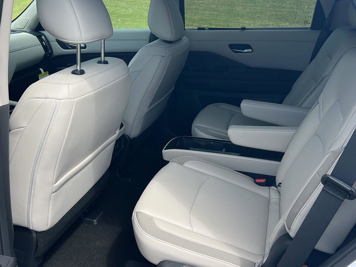 New 2026 Nissan Pathfinder SL w/ SL Premium Package image 11