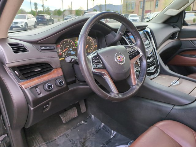 Used 2015 Cadillac Escalade Premium AWD/4WD image 10