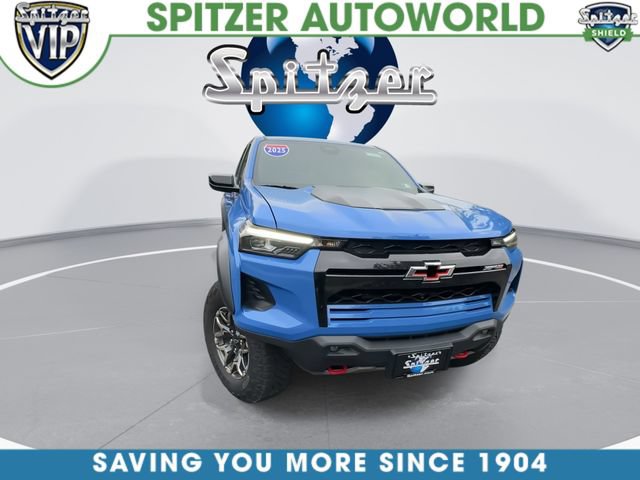 Used 2025 Chevrolet Colorado ZR2 w/ Technology Package AWD/4WD image 3