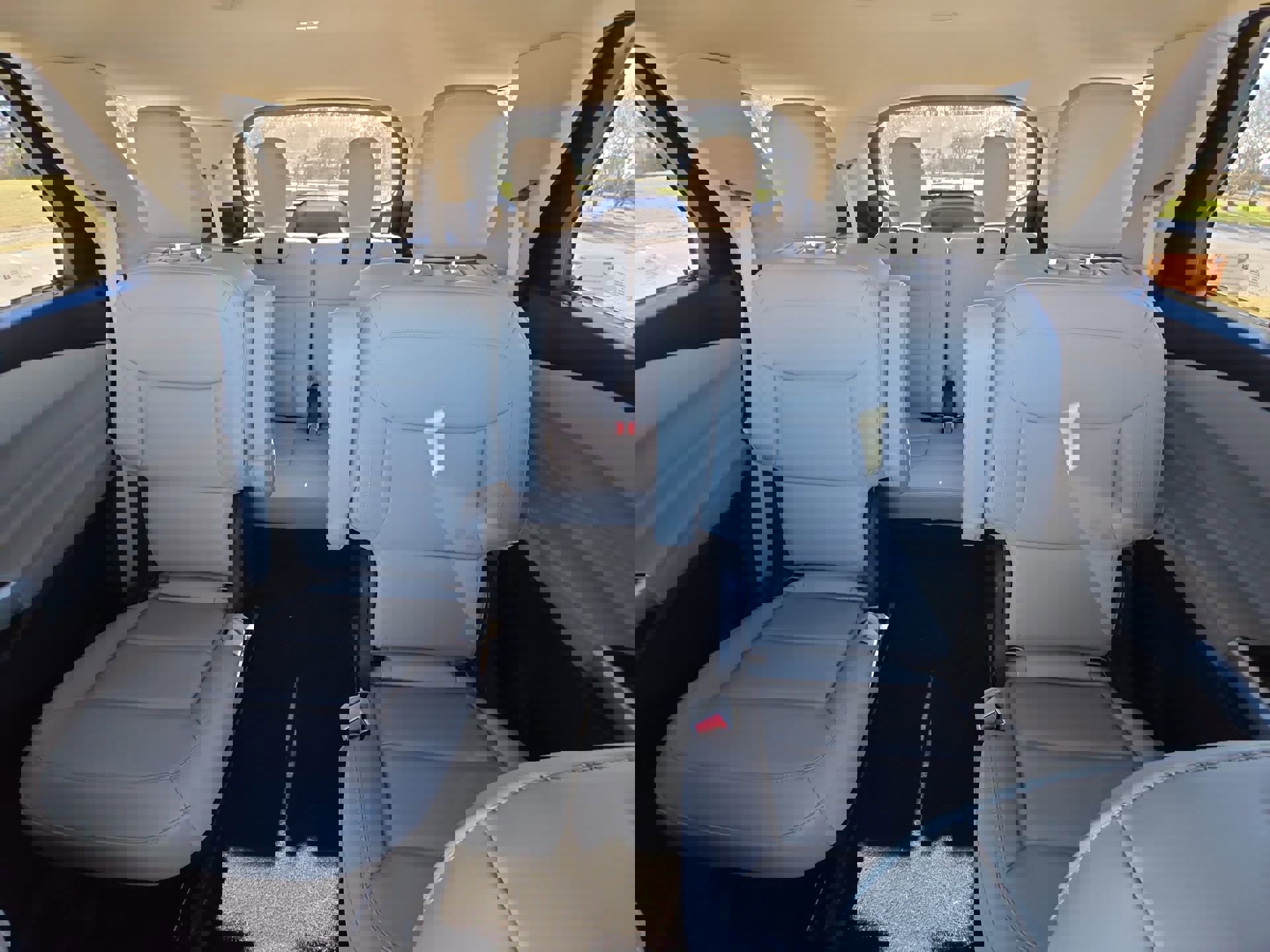 Used 2023 Ford Explorer XLT w/ Equipment Group 202A image 22