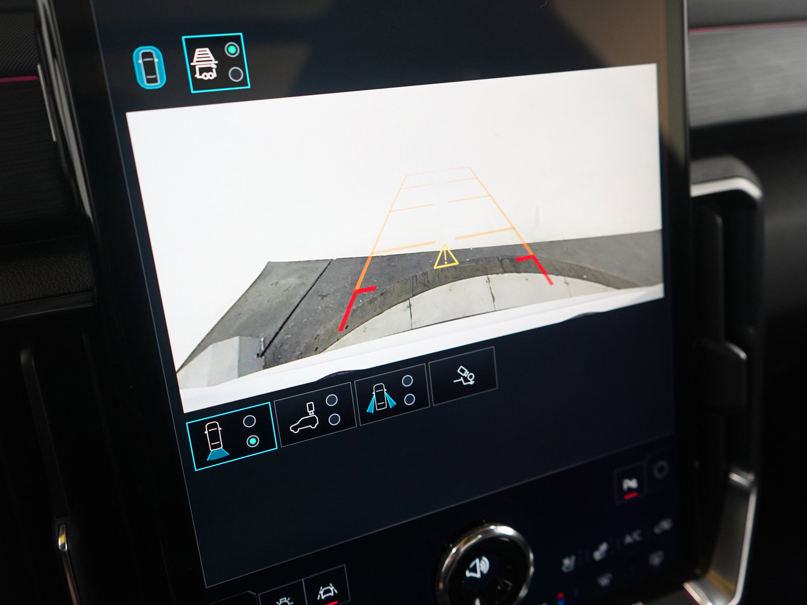 Used 2024 GMC Acadia AT4 w/ Super Cruise Package image 28