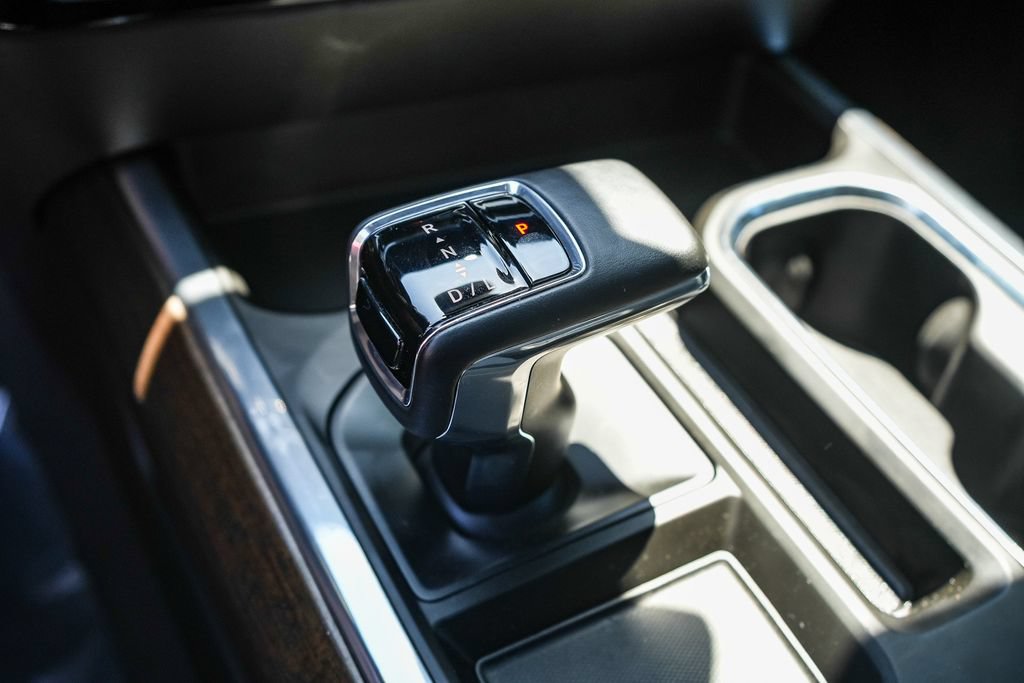 Used 2023 Chevrolet Silverado 1500 High Country w/ High Country Premium Package AWD/4WD image 20