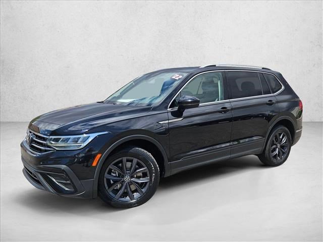 Certified 2022 Volkswagen Tiguan SE w/ Panoramic Sunroof Package FWD video 1