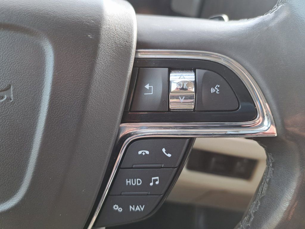 Used 2020 Lincoln Navigator L Reserve w/ Luxury Package image 23