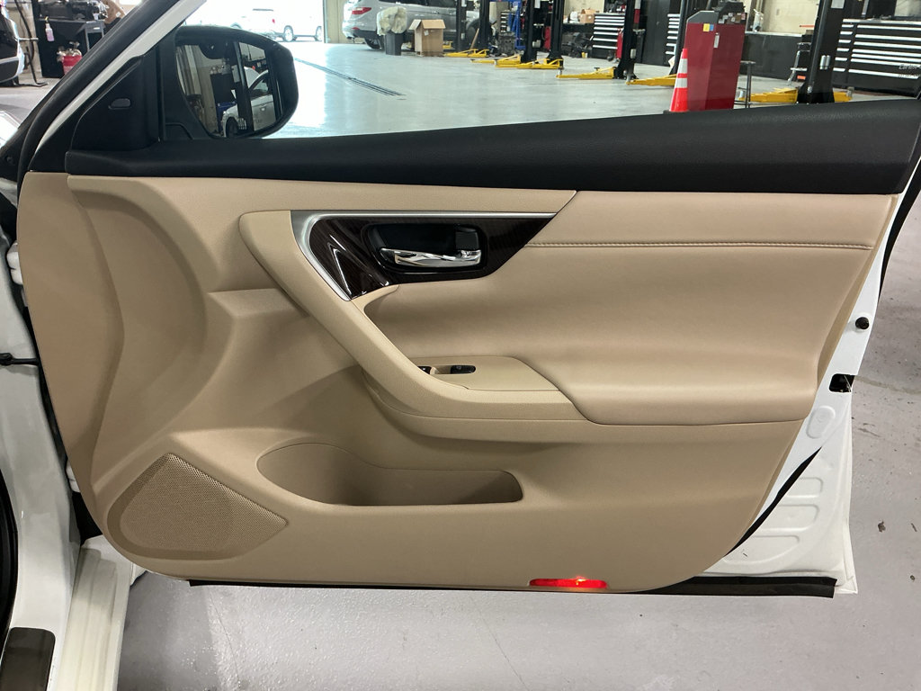 Used 2015 Nissan Altima 2.5 SL w/ Technology Package FWD image 28