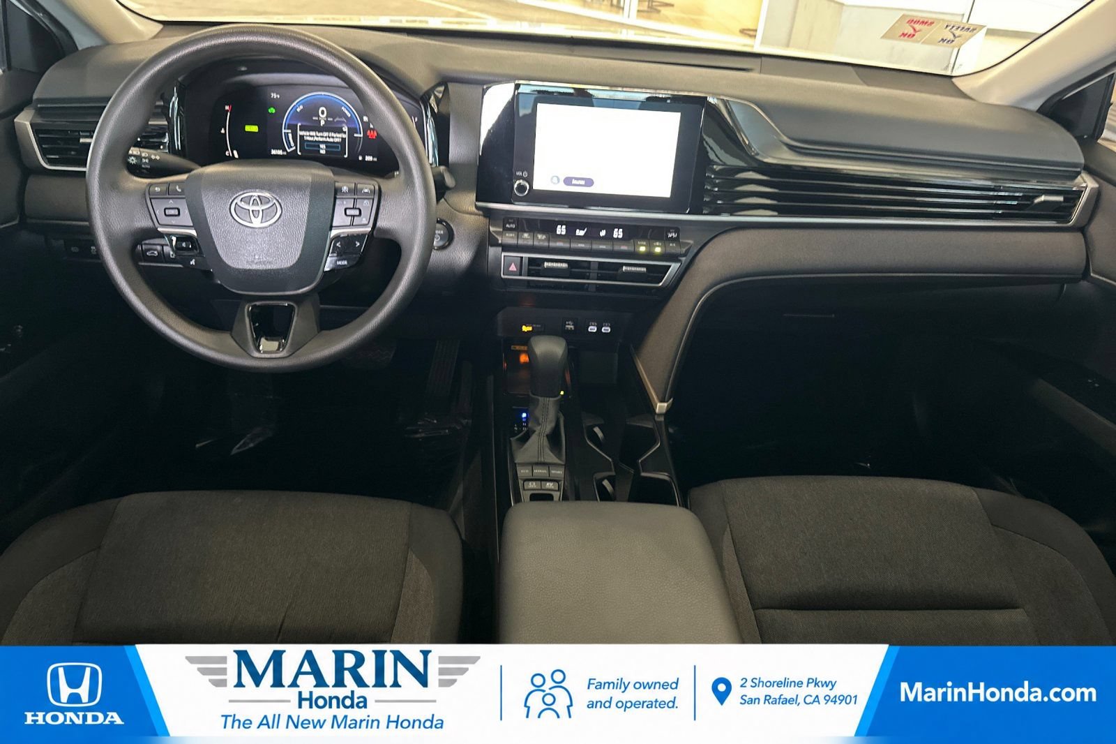 Used 2025 Toyota Camry LE w/ Convenience Package FWD image 16
