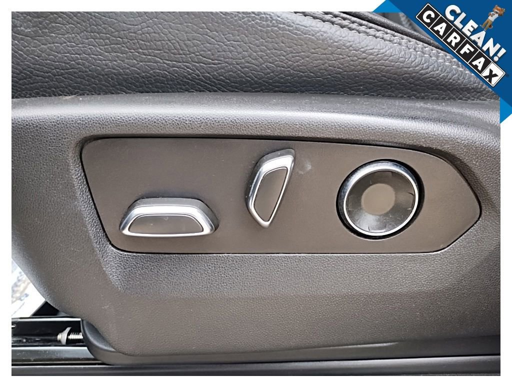 Used 2023 GMC Yukon XL Denali AWD/4WD image 27