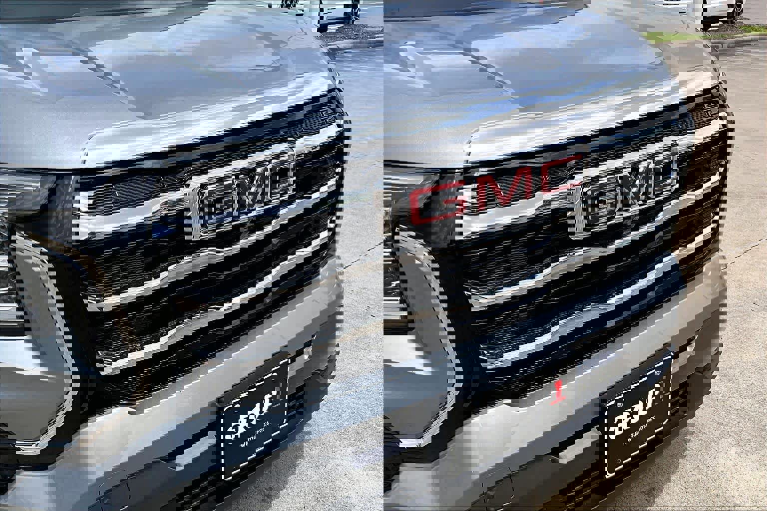 Used 2025 GMC Terrain Elevation image 28