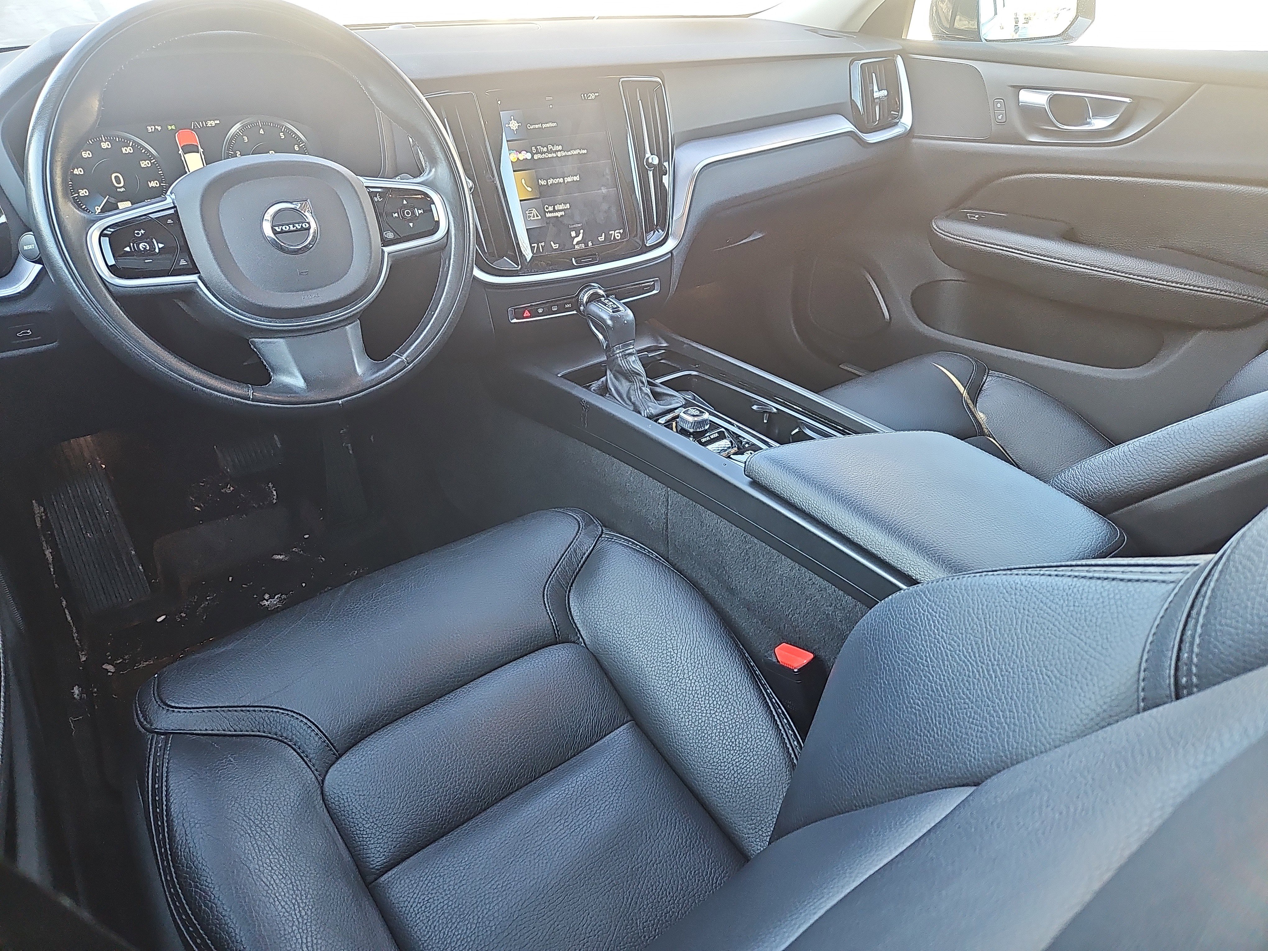 Used 2020 Volvo V60 T5 Cross Country w/ Protection Package Premier image 3