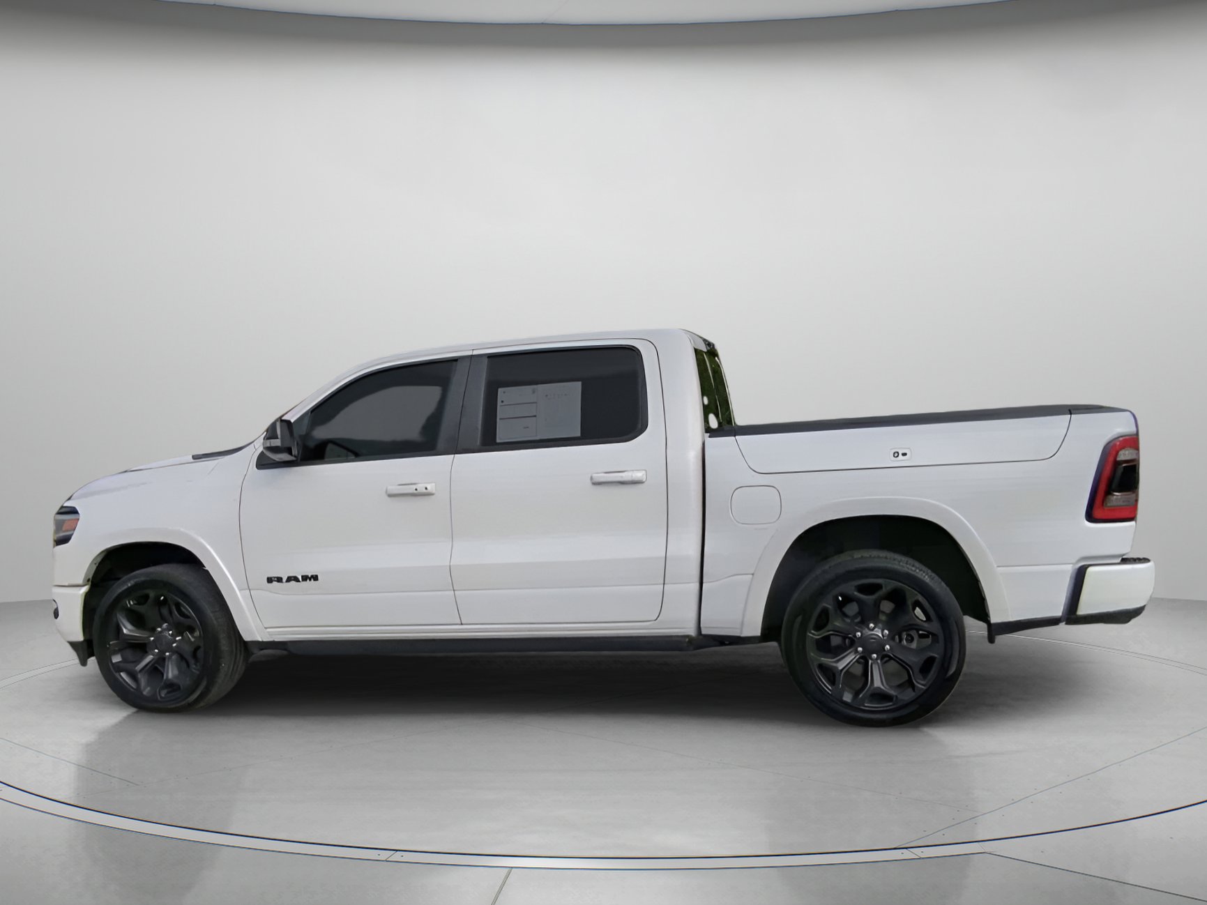 Used 2021 RAM 1500 Limited w/ Night Edition image 16