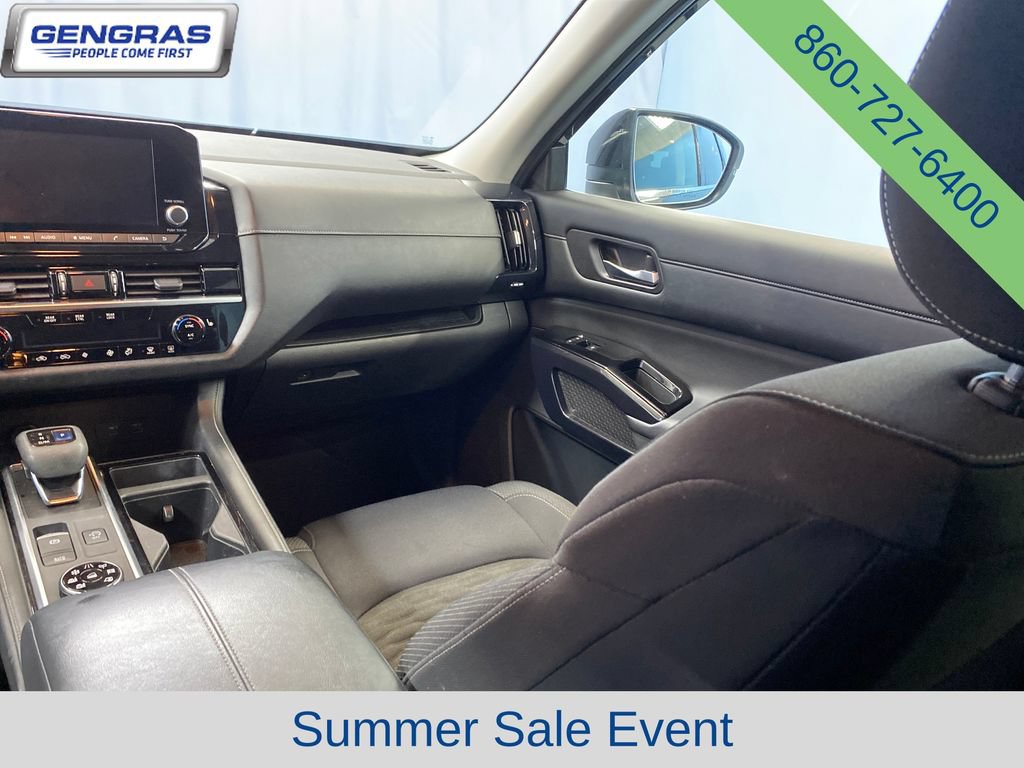 Used 2022 Nissan Pathfinder SV AWD/4WD image 29