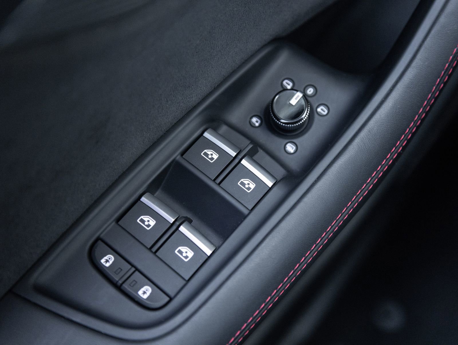 Used 2025 Audi RS Q8 performance w/ Matte Carbon Package image 19