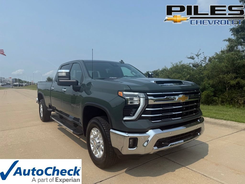 Used 2026 Chevrolet Silverado 2500 LTZ w/ LTZ Premium Package AWD/4WD image 1