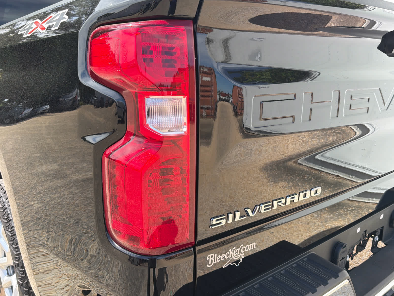 Used 2024 Chevrolet Silverado 1500 LT AWD/4WD image 15