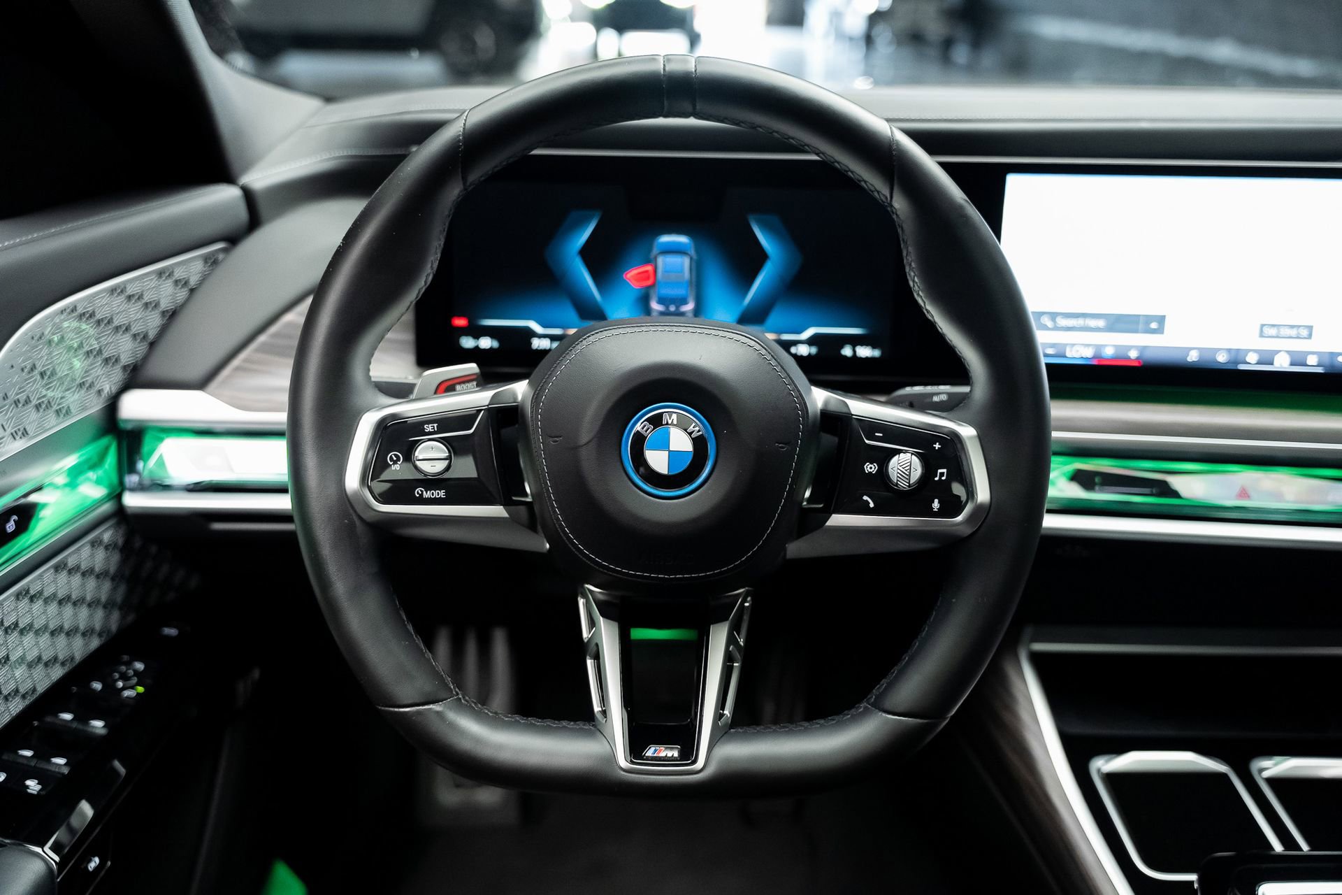 Used 2023 BMW i7 xDrive60 w/ Executive Package 2 AWD/4WD image 44
