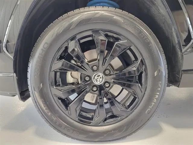 Used 2023 Toyota RAV4 SE AWD/4WD image 41