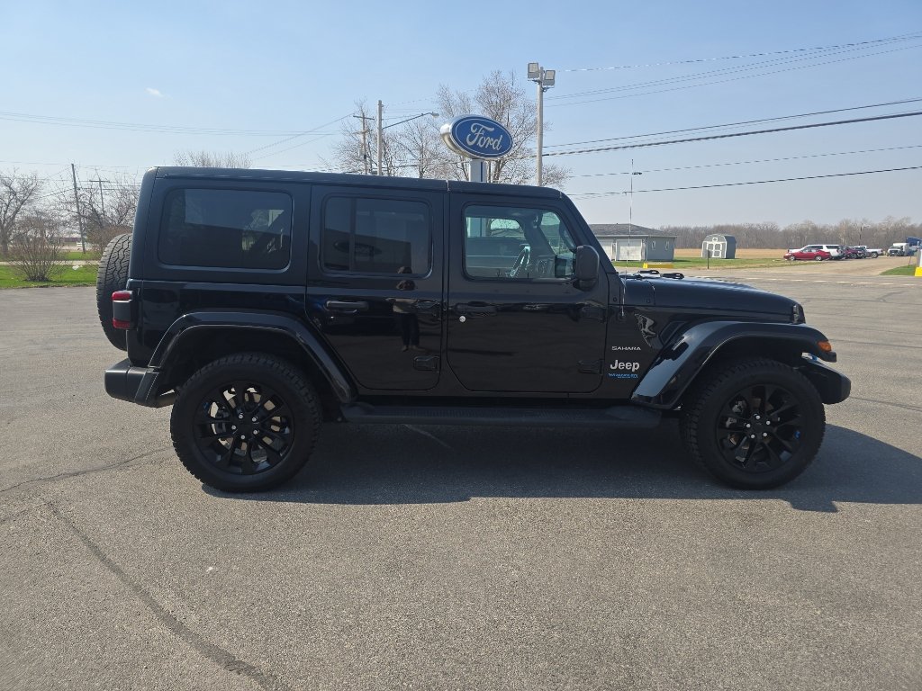Used 2022 Jeep Wrangler Unlimited Sahara w/ Cold Weather Group AWD/4WD image 5
