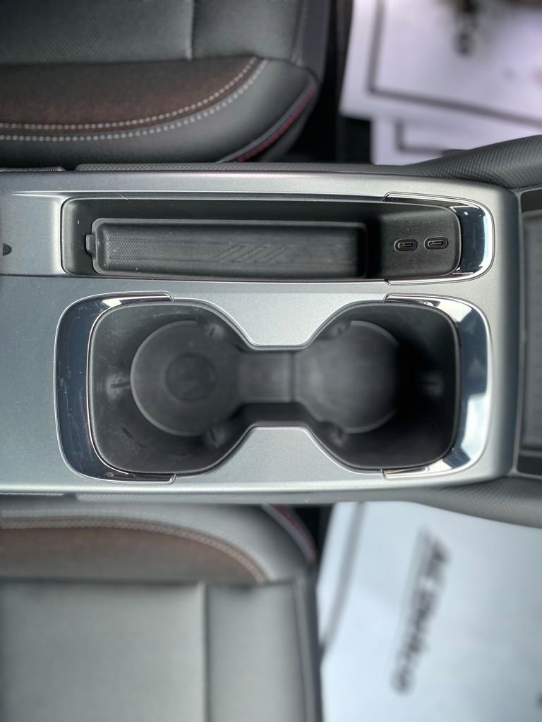 Used 2025 Chevrolet Equinox EV RS image 23