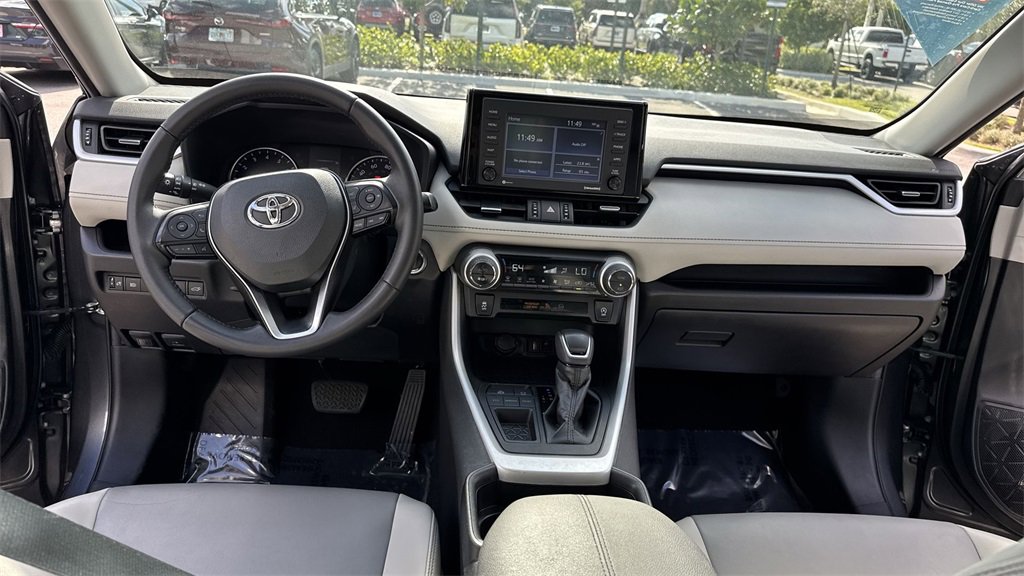 Used 2021 Toyota RAV4 XLE Premium image 37