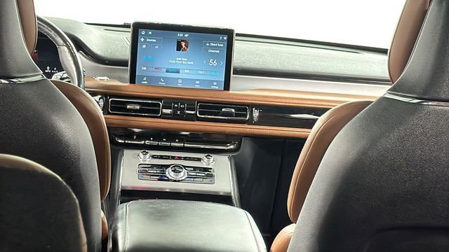 Used 2021 Lincoln Aviator Reserve w/ Equipment Group 201A image 18