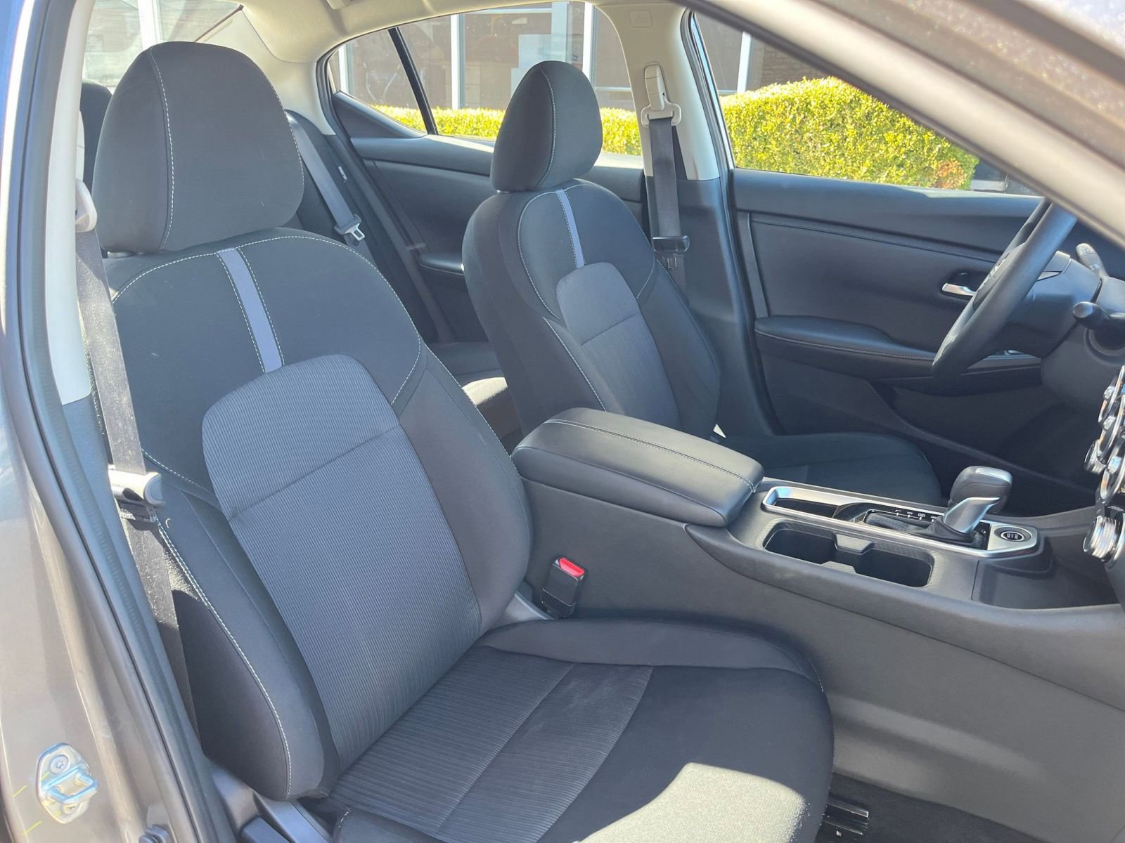 Used 2025 Nissan Sentra SV image 34