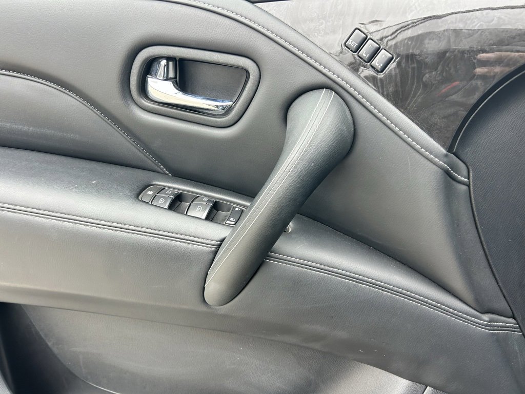 Used 2024 INFINITI QX80 Luxe image 9