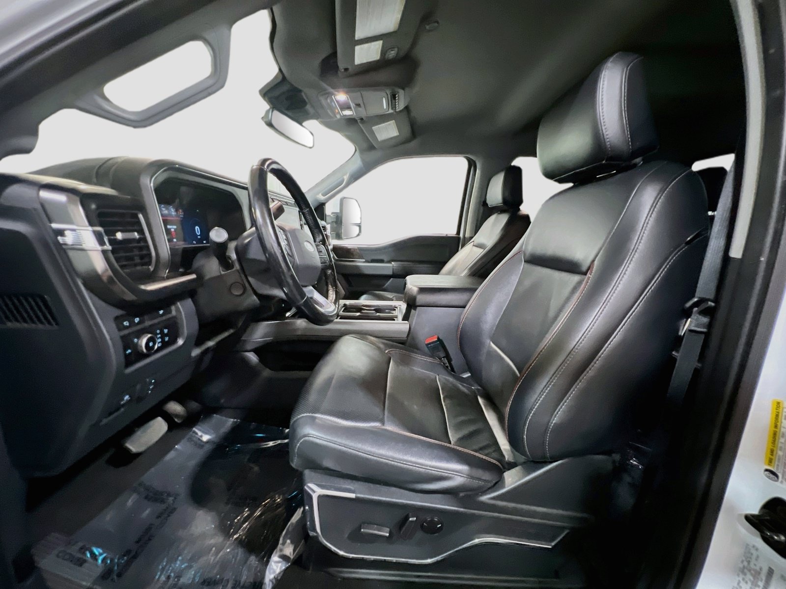Used 2023 Ford F350 Lariat w/ Sport Appearance Package AWD/4WD image 16