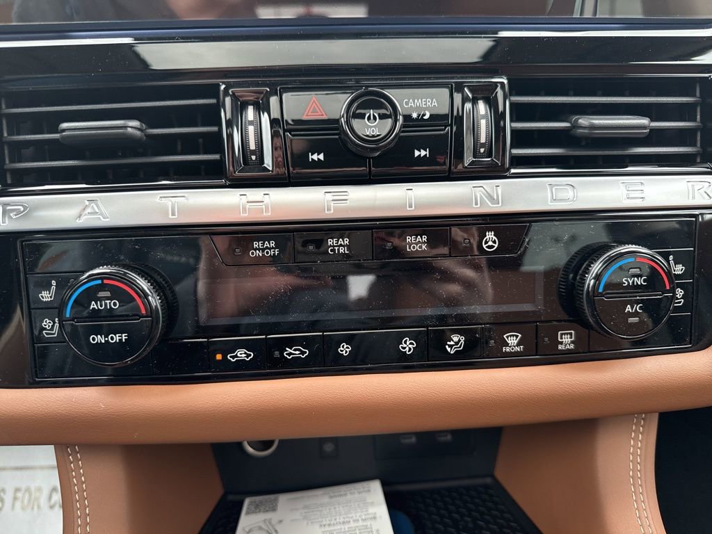 New 2026 Nissan Pathfinder Platinum image 28